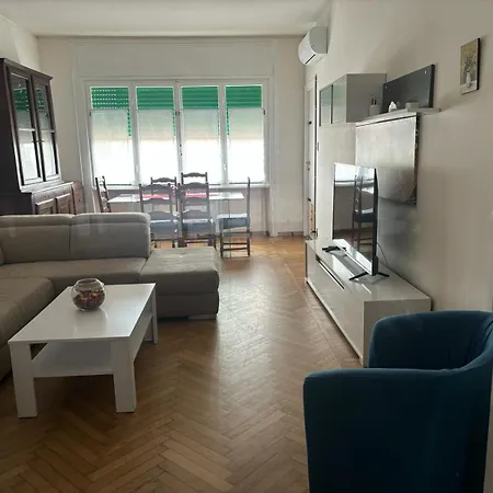 公寓 Giangi's 圣雷默